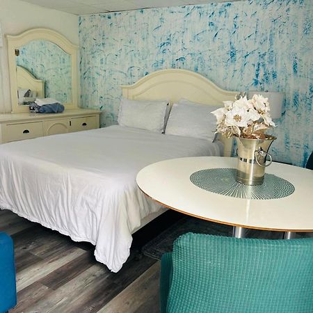 Cozy Studio Only 10 Minutes By Car Of Siesta Key ซาราโซตา ภายนอก รูปภาพ