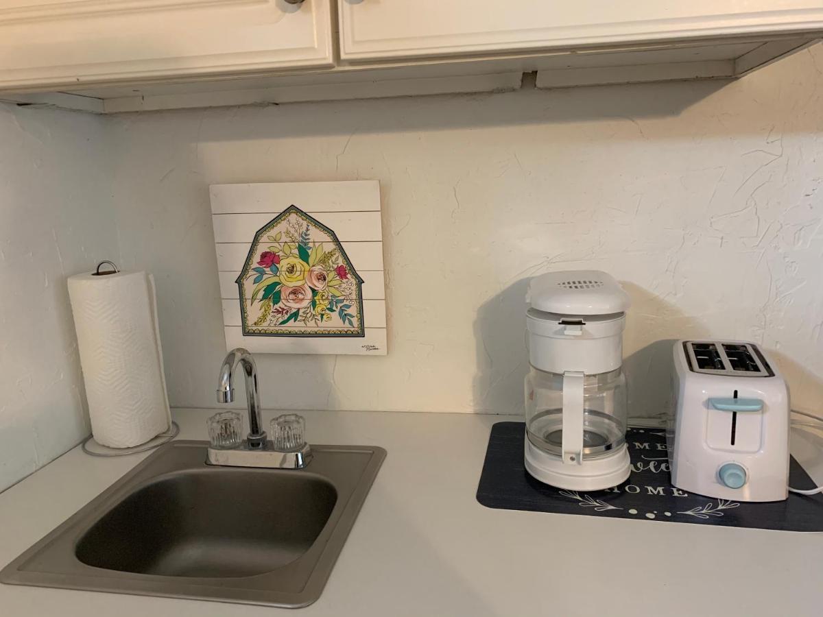 Cozy Studio Only 10 Minutes By Car Of Siesta Key ซาราโซตา ภายนอก รูปภาพ